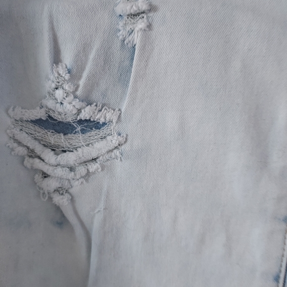 VIP Jeans - Picture 2 of 5